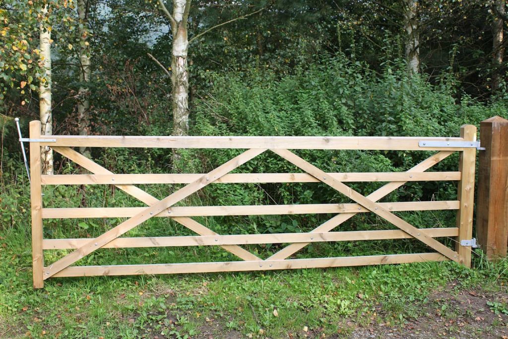 Palisade Fencing And Gates