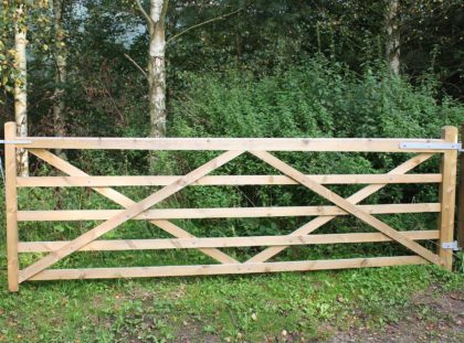 Palisade Fencing And Gates